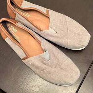 TOMS Gray and Brown Casual Slip-Ons